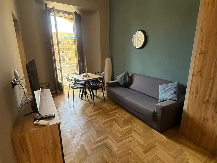 Immagine 5 di Appartamento in affitto  6 a Napoli