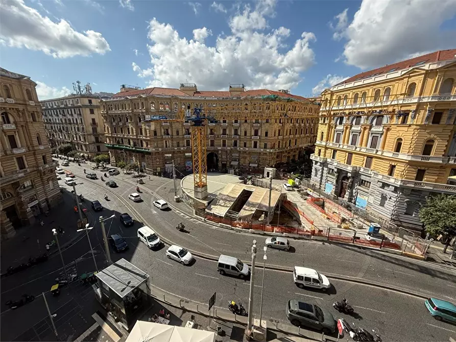 Immagine 1 di Appartamento in affitto  6 a Napoli