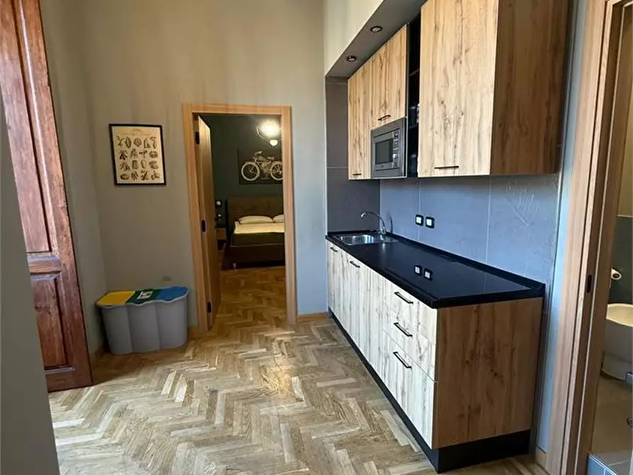 Immagine 5 di Appartamento in affitto  a Napoli