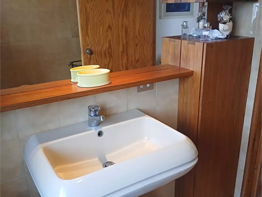 Immagine 9 di Appartamento in affitto  a Lesignano De' Bagni