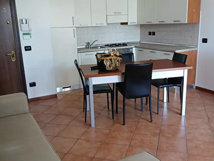 Immagine 4 di Appartamento in affitto  a Parma