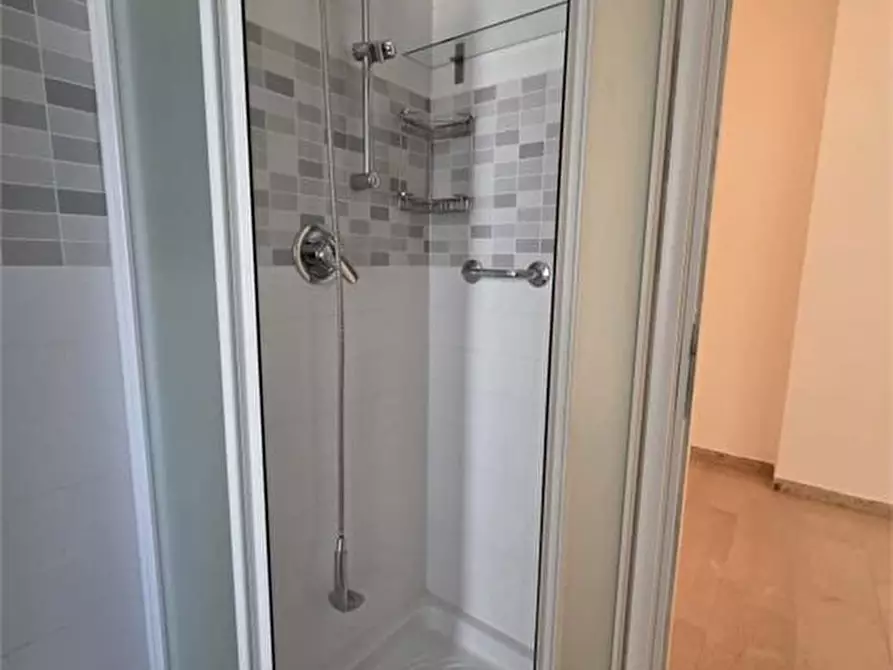 Immagine 8 di Appartamento in affitto  a Pescara