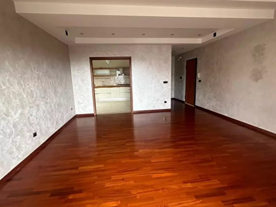 Immagine 3 di Appartamento in affitto  a Melito Di Porto Salvo