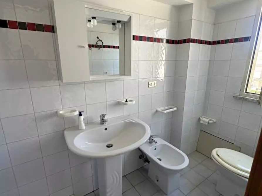 Immagine 8 di Appartamento in affitto  13 a Melito Di Porto Salvo