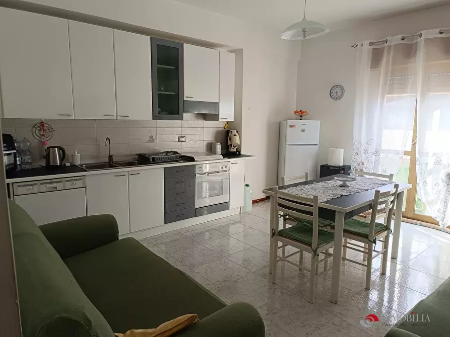 Immagine 3 di Appartamento in affitto  a Melito Di Porto Salvo