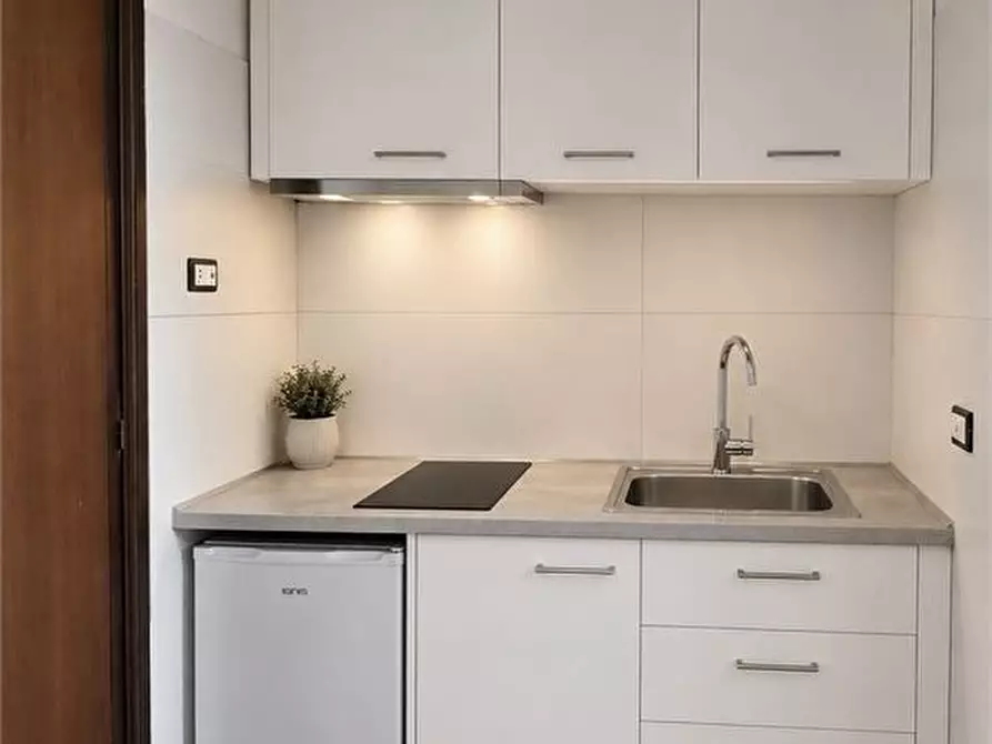 Immagine 2 di Appartamento in affitto  7 a Torino