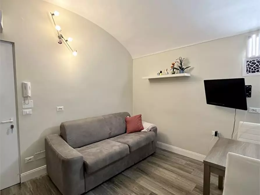 Immagine 4 di Appartamento in affitto  6 a Torino