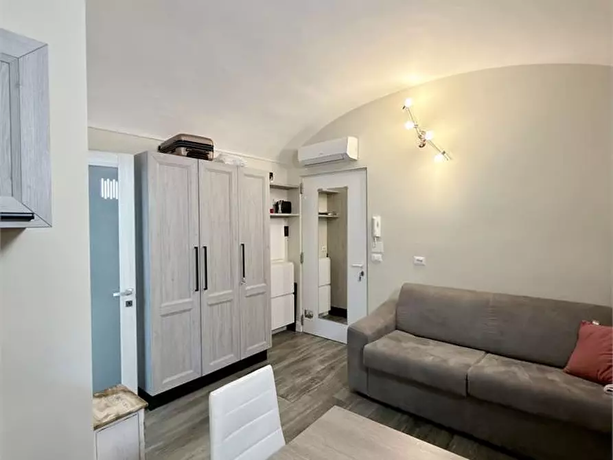 Immagine 2 di Appartamento in affitto  6 a Torino