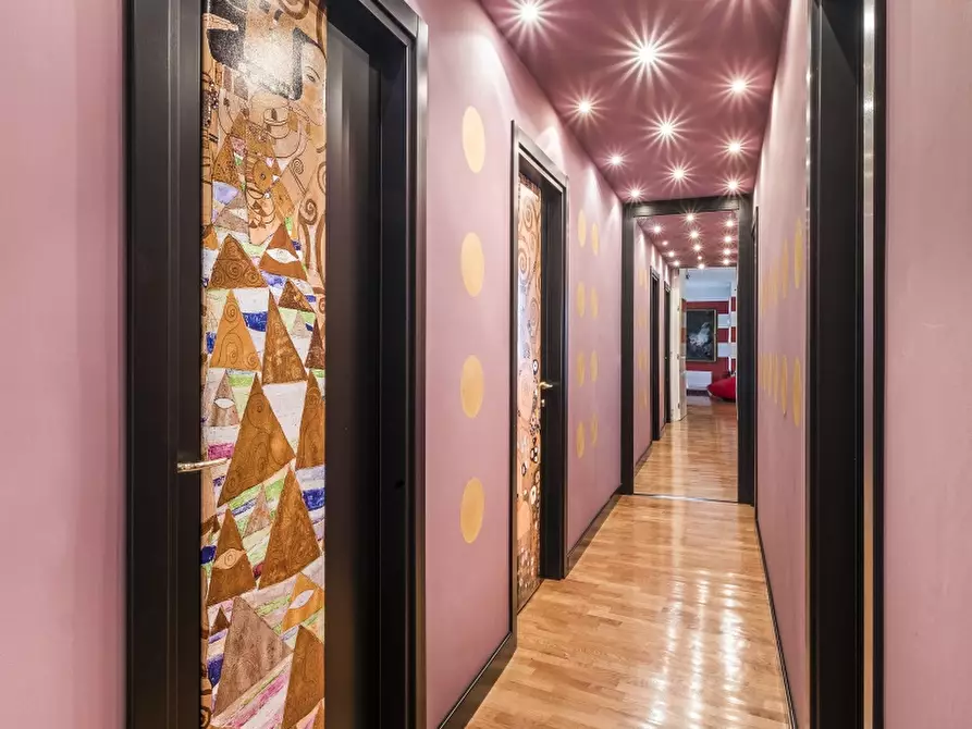 Immagine 8 di Appartamento in affitto  112 a Torino