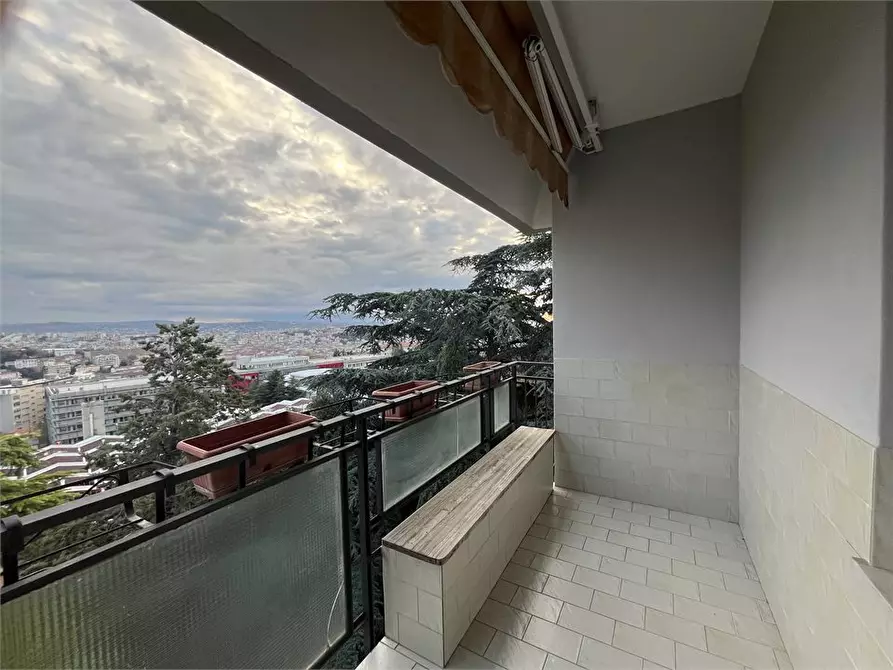 Immagine 4 di Appartamento in affitto  10 a Trieste