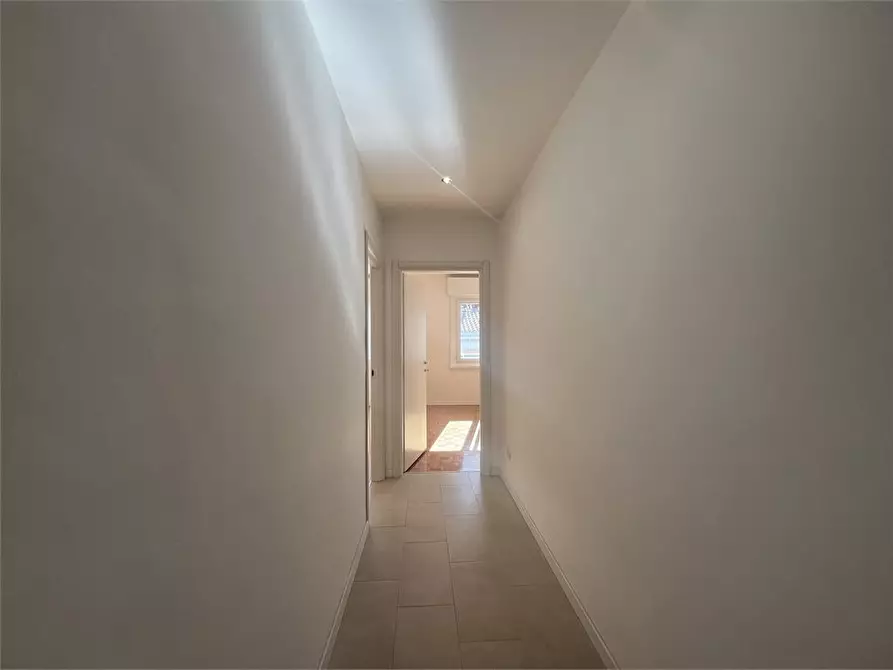 Immagine 10 di Appartamento in affitto  24 a Trieste