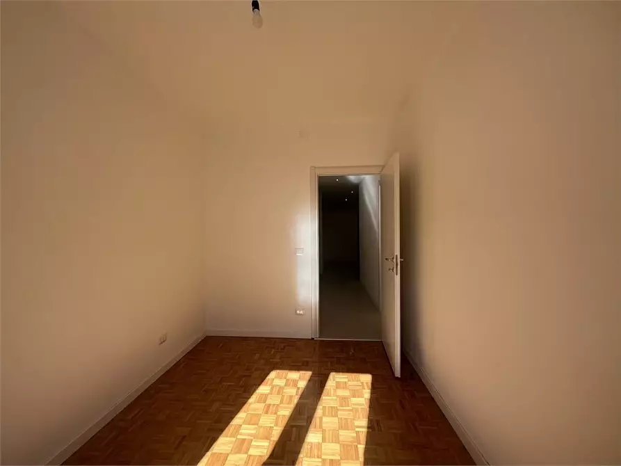 Immagine 8 di Appartamento in affitto  24 a Trieste