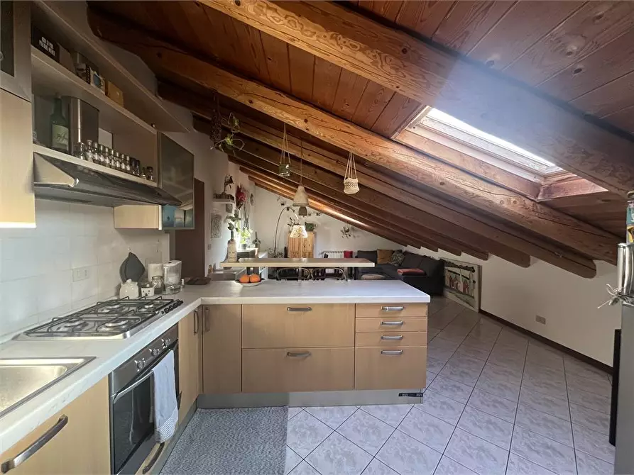 Immagine 6 di Appartamento in affitto  17 a Trieste