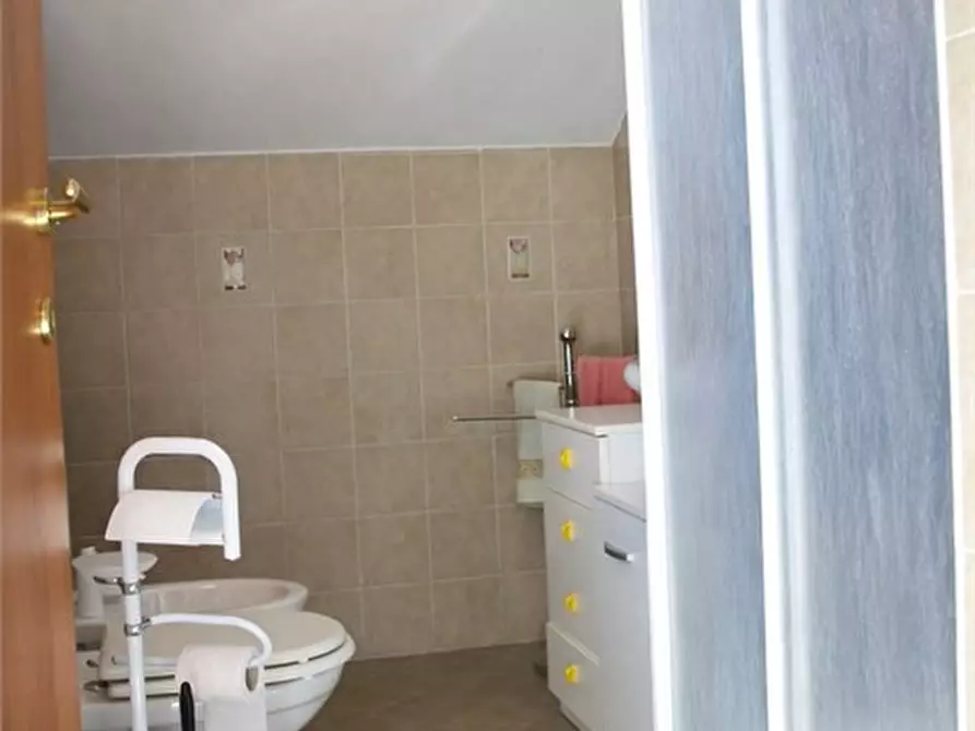 Immagine 10 di Appartamento in affitto  107/H a Vasto