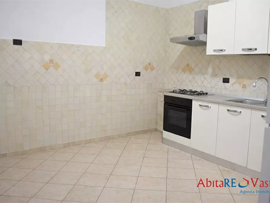 Immagine 5 di Appartamento in affitto  360 a Vasto