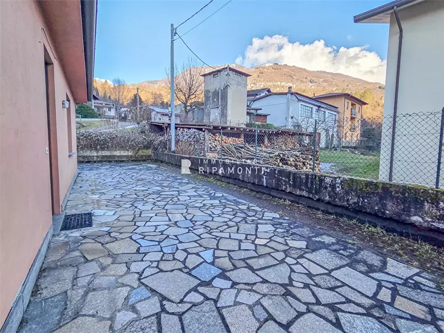 Immagine 2 di Appartamento in affitto  9 a Taceno