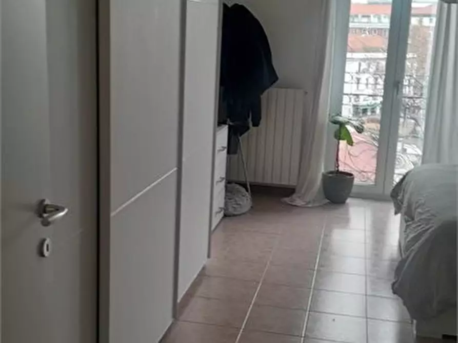 Immagine 5 di Appartamento in affitto  9 a Milano
