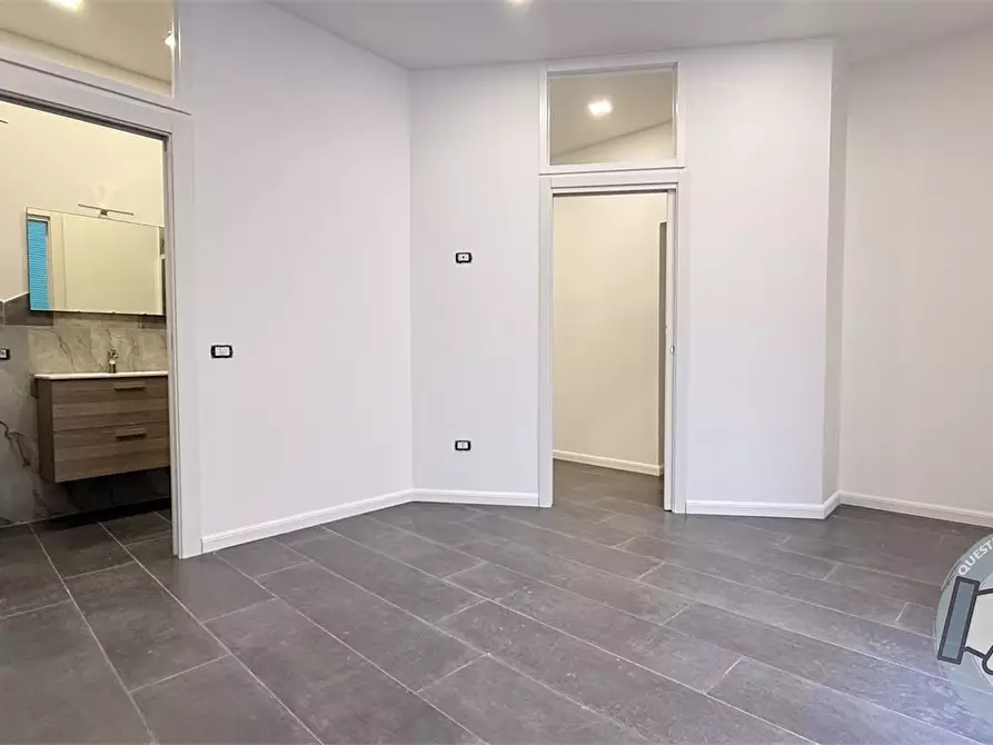 Immagine 10 di Appartamento in affitto  60 a Napoli