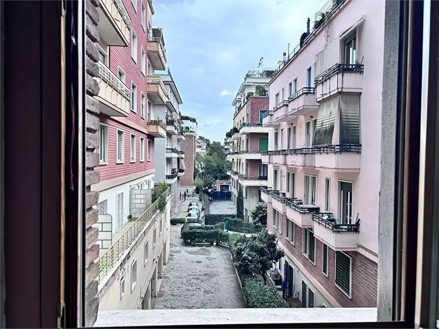 Immagine 1 di Appartamento in affitto  a Roma