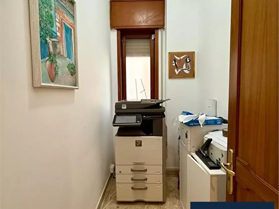 Immagine 8 di Ufficio in affitto  115 a Taranto
