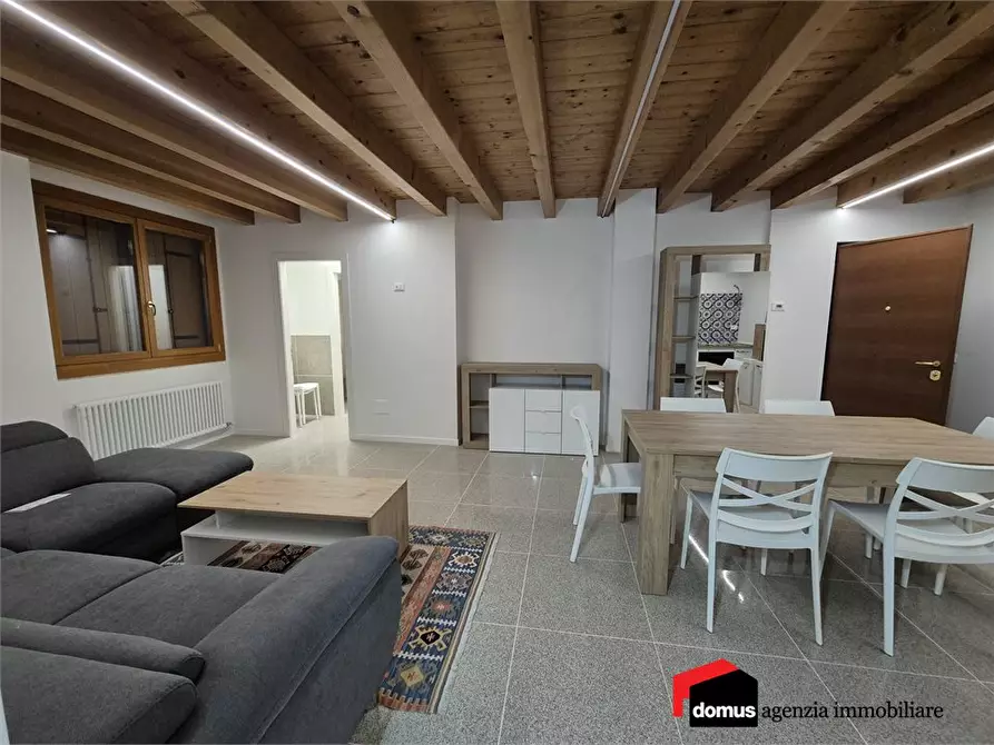 Immagine 8 di Appartamento in affitto  a Tonezza Del Cimone