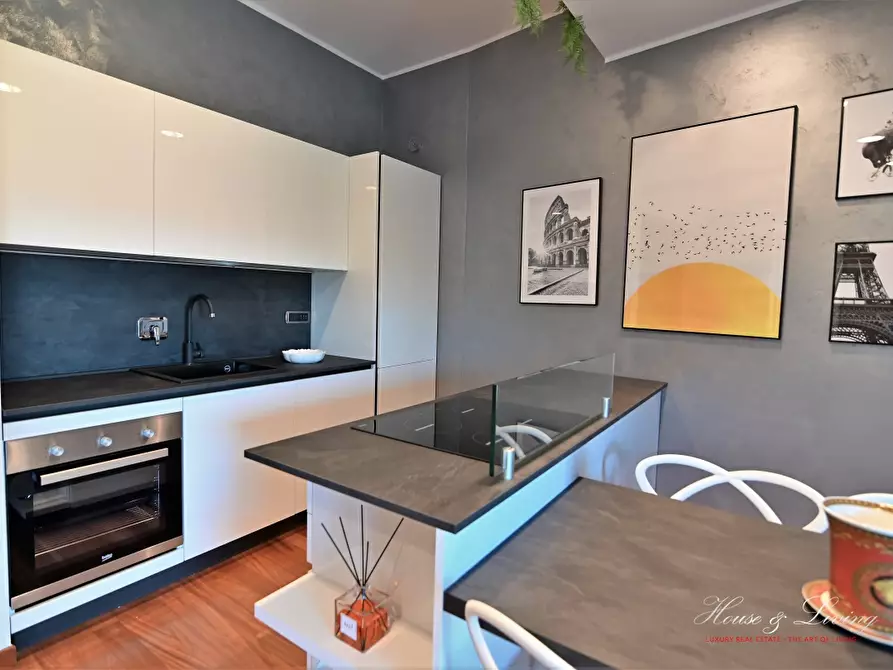 Immagine 6 di Attico in affitto  a Torino