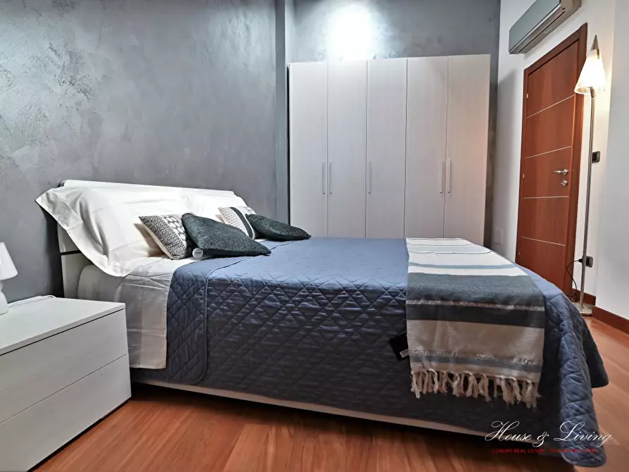 Immagine 10 di Attico in affitto  a Torino