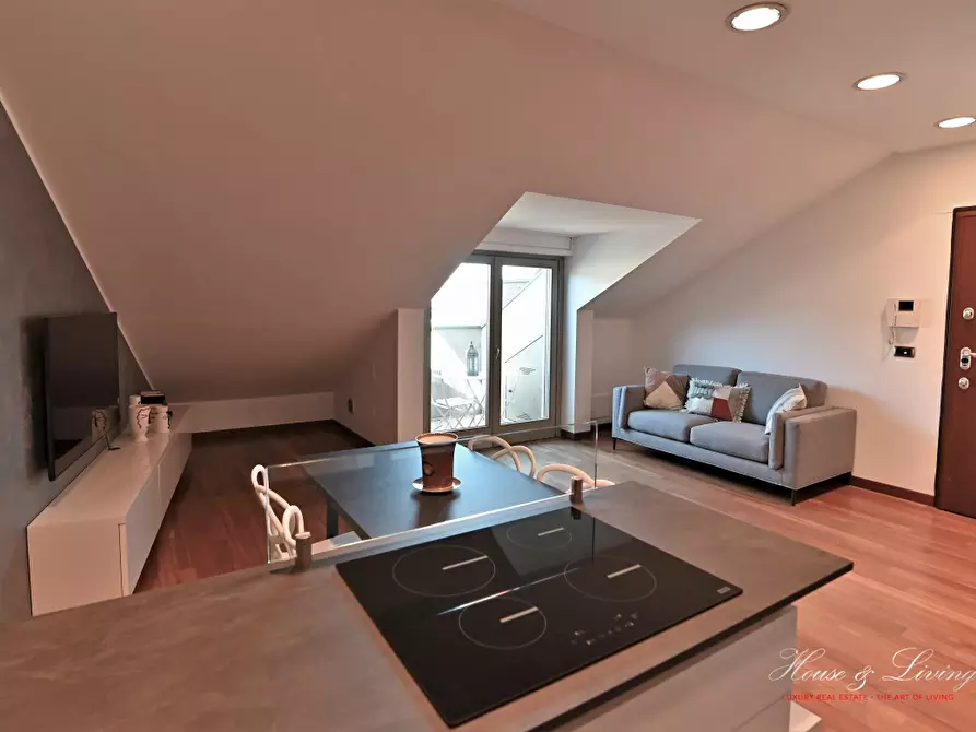 Immagine 5 di Attico in affitto  a Torino