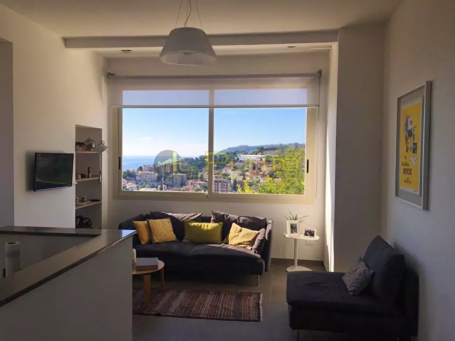 Immagine 2 di Attico in affitto  a San Remo