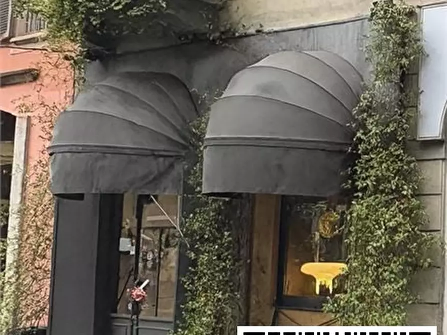 Immagine 1 di Negozio in affitto  3 a Milano
