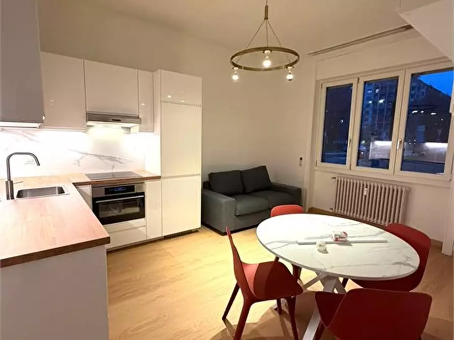 Immagine 1 di Appartamento in affitto  7 a Milano