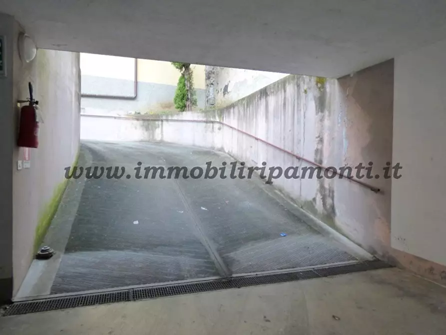 Immagine 4 di Garage in affitto  a Lecco