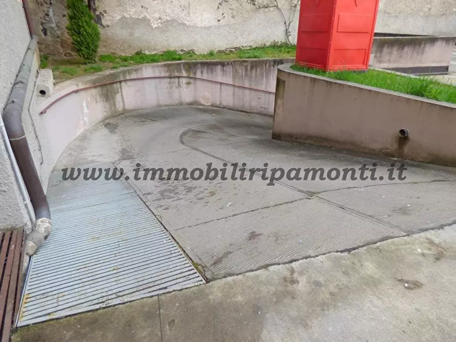 Immagine 5 di Garage in affitto  a Lecco
