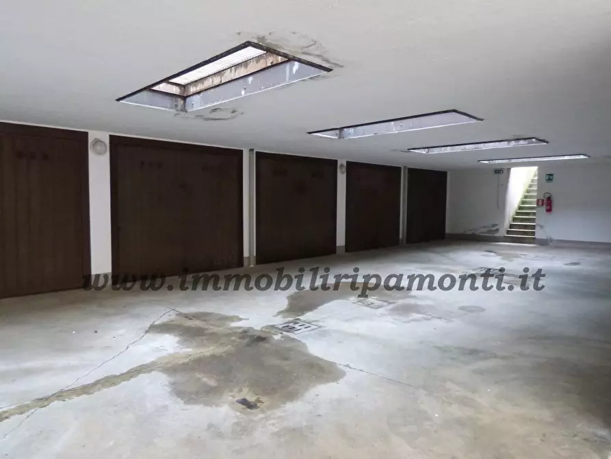 Immagine 1 di Garage in affitto  a Lecco