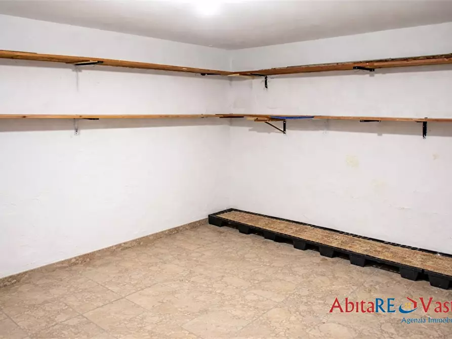 Immagine 3 di Garage in affitto  15 a Vasto