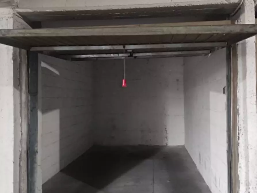 Immagine 7 di Garage in affitto  a Terni