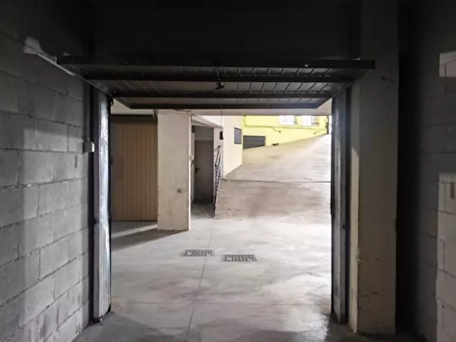 Immagine 3 di Garage in affitto  a Terni