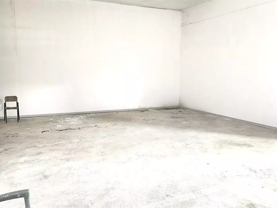 Immagine 2 di Garage in affitto  a Afragola