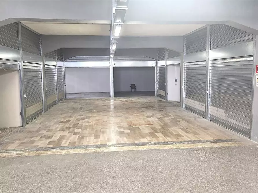 Immagine 6 di Garage in affitto  a Afragola