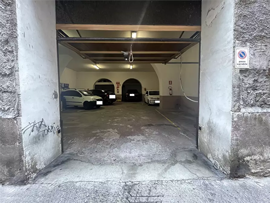 Immagine 2 di Garage in affitto  7a a Trieste