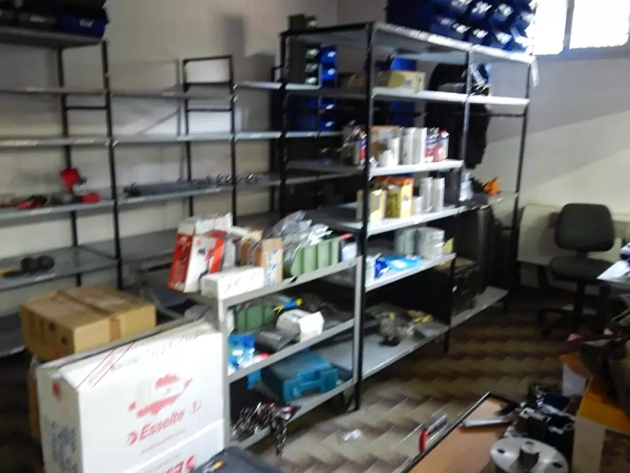 Immagine 5 di Capannone industriale in affitto  a Carpi