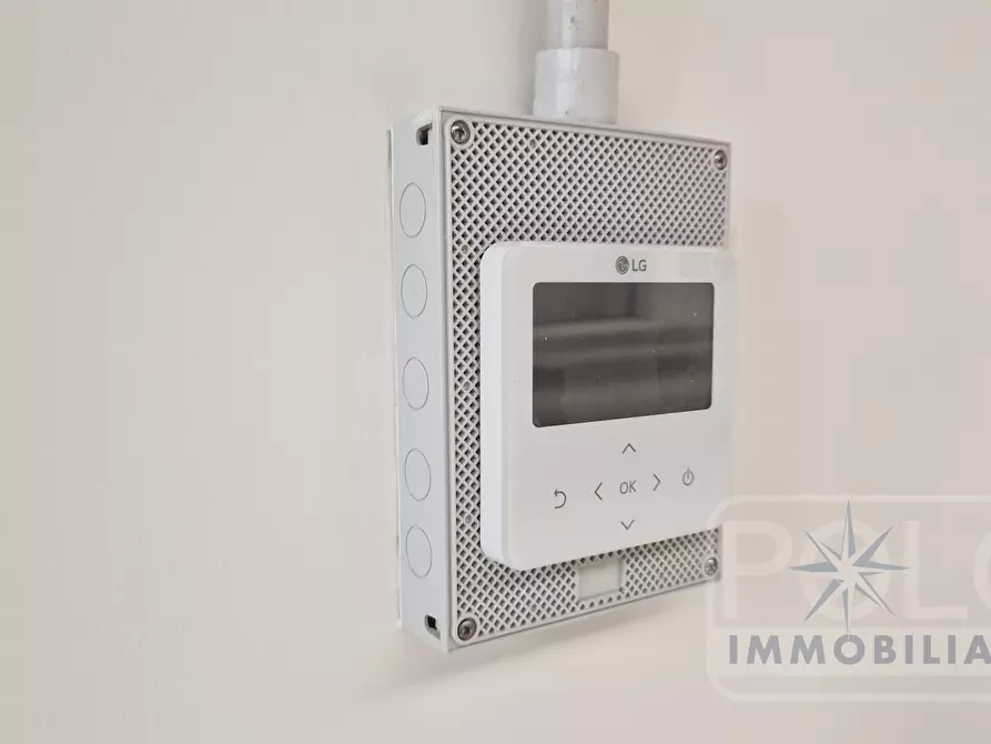 Immagine 4 di Capannone industriale in affitto  a Sona