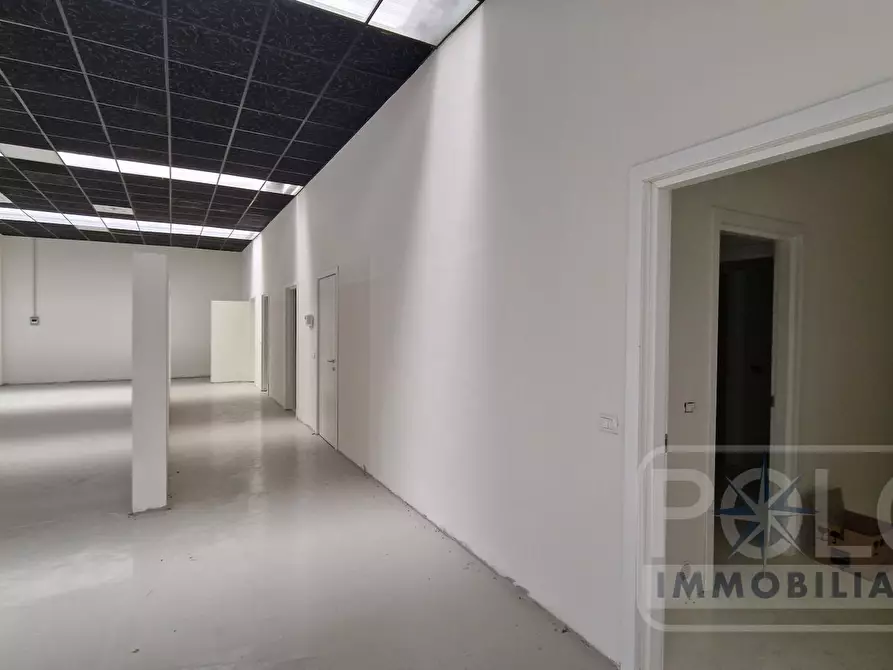 Immagine 10 di Capannone industriale in affitto  a Sona