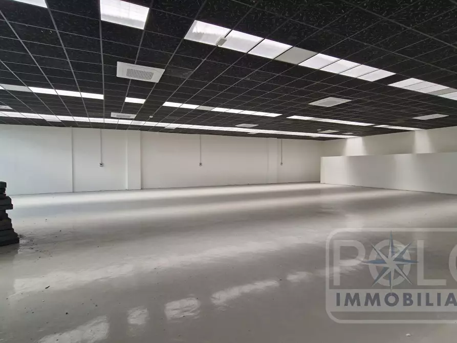Immagine 6 di Capannone industriale in affitto  a Sona