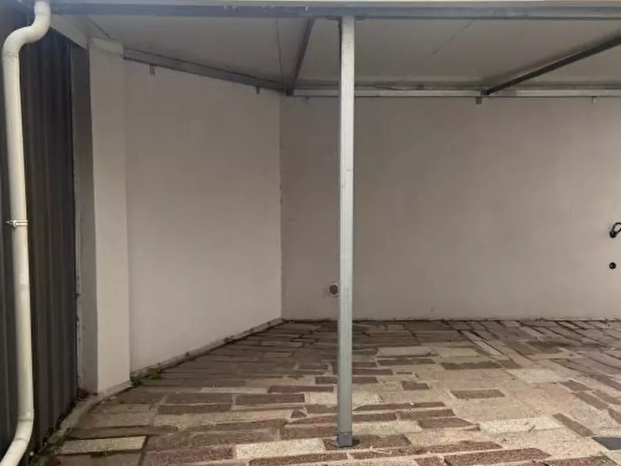 Immagine 6 di Casa semindipendente in affitto  a Ortonovo