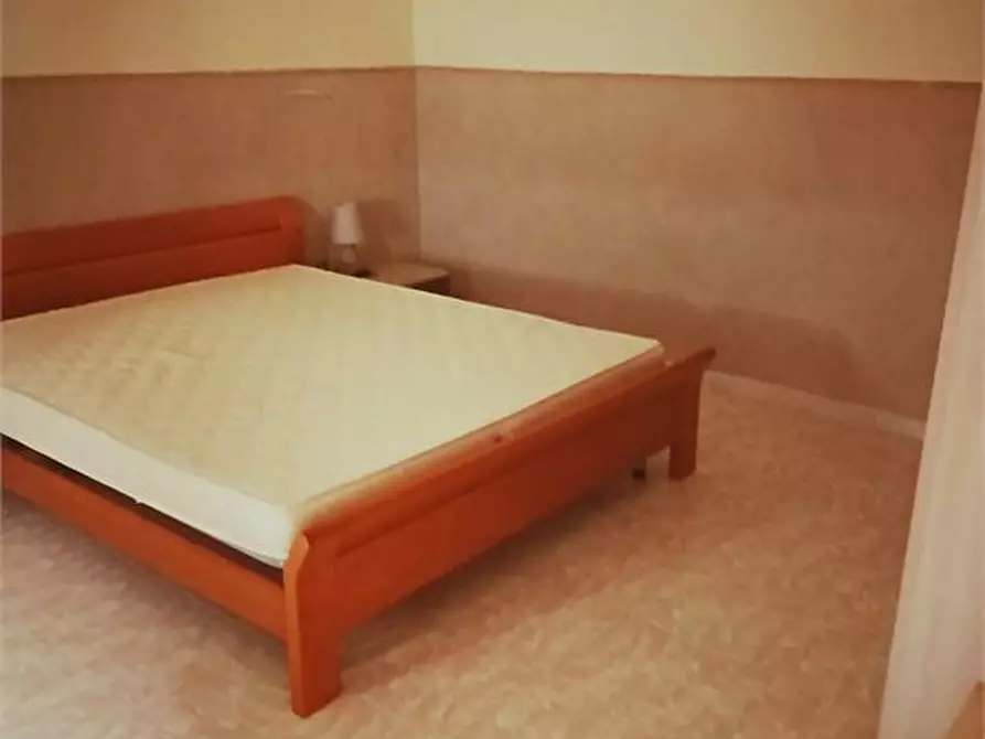 Immagine 5 di Casa semindipendente in affitto  a Castelnuovo Magra