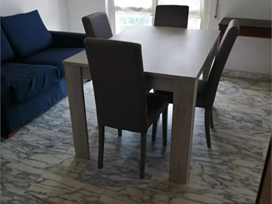 Immagine 1 di Casa semindipendente in affitto  a Carrara