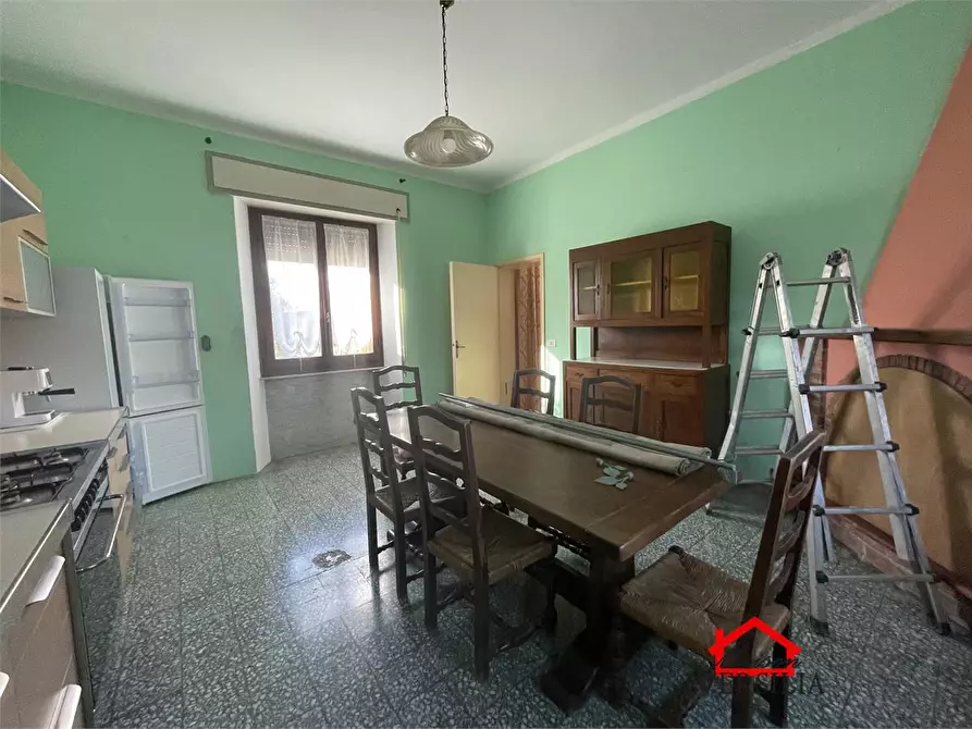 Immagine 4 di Villa in affitto  a Massa