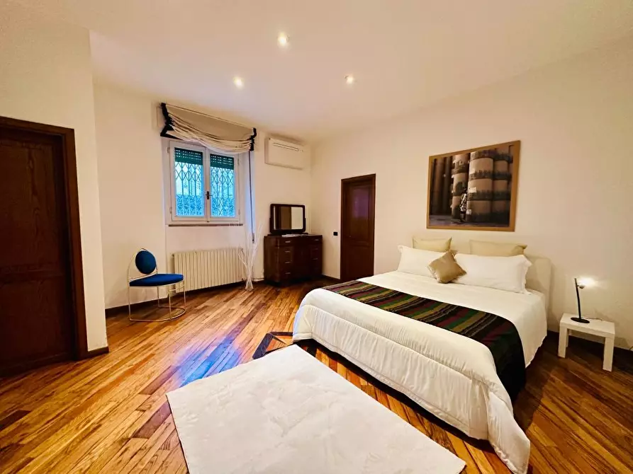 Immagine 10 di Villa in affitto  16A a Milano