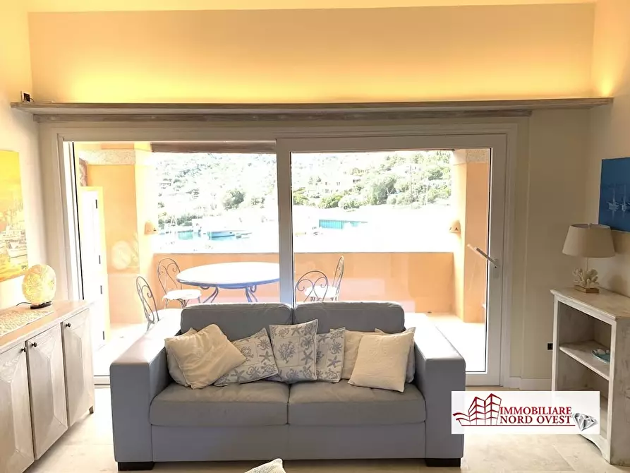 Immagine 2 di Appartamento in affitto  a Arzachena